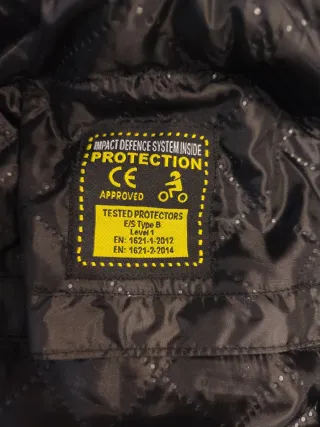 Chaqueta Cuero Motero con Protecciones
