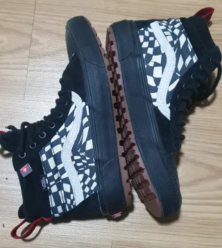 Vans Sk8-Hi MTE-2 Zapatillas Negras y Blancas