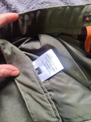 Pantalón de montaña verde marca laksen