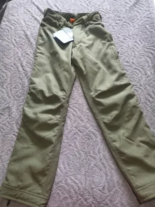 Pantalón de montaña verde marca laksen