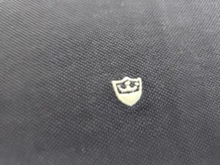 Camiseta azul de chico