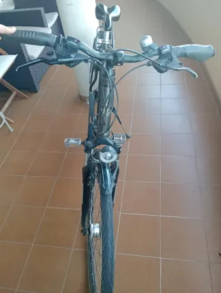 Bicicleta Raleigh Trekking. Rush hour 2.0 HS