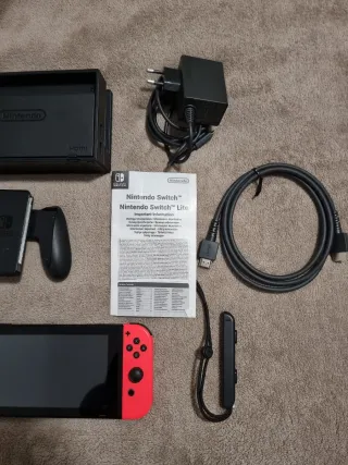 Nintendo Switch Azul/Rojo Casi Nueva