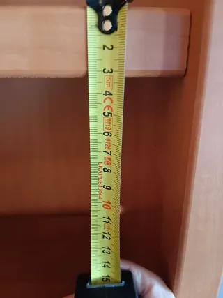 ¡!URGE!! Estantería de madera