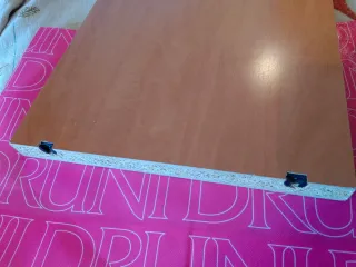 ¡!URGE!! Estantería de madera