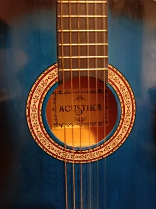 Chitarra Acustica Blu