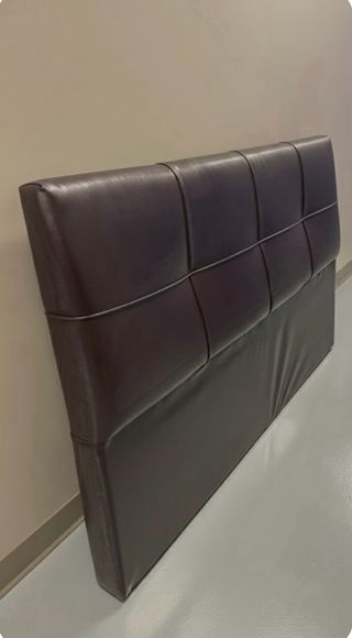 Cabecero polipiel marrón Cama 150cm