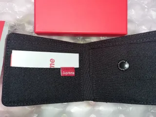 Cartera Supreme Negra