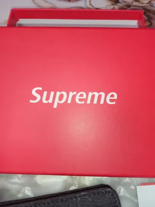 Cartera Supreme Negra