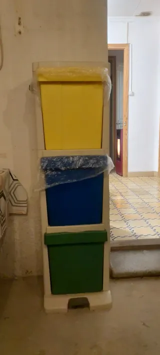 Cubos de basura apilables