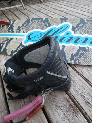 Tabla Kitesurf Mystic Talla M + Arnés