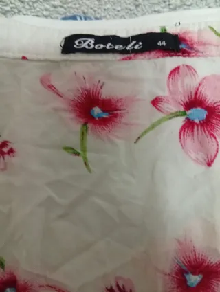 3 Camisetas Boteli Flores y Cuadros.todo 4€