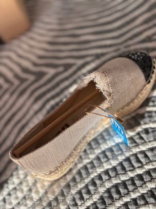 Zapatilla Mustang Beige y Marrón