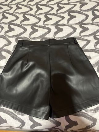 Pantalón corto cuero talla 36