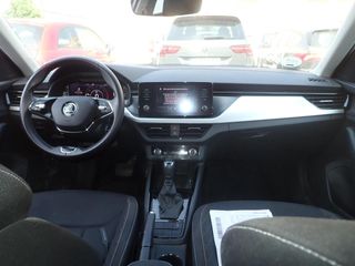 Skoda Kamiq   1.0 TSI 81kW (110CV) DSG Ambition