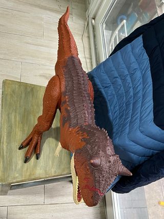 Carnotaurus Toro Supercolosal Mattel