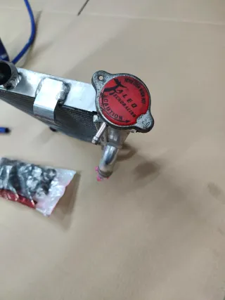 Radiador Suzuki GSX600R K8 + kit Manguitos Samco