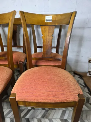 Lote 4 sillas madera clásicas y anaranjado