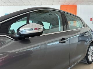 Peugeot 208 gasolina 110cv 2018