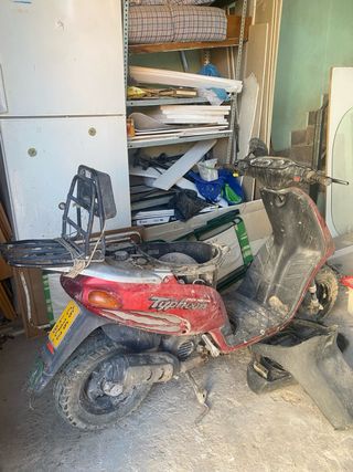 Piaggio Typhoon Roja