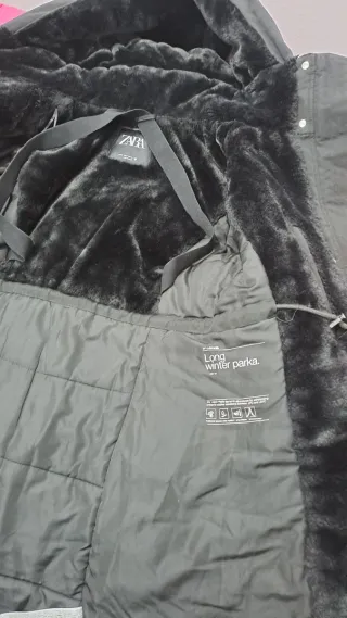 Chaqueta de invierno / Parka negra