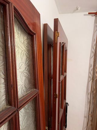 Puertas de madera acristaladas