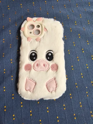 Funda Peluche Cerdo iPhone 14