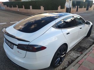 Tesla Model S 2014 85
