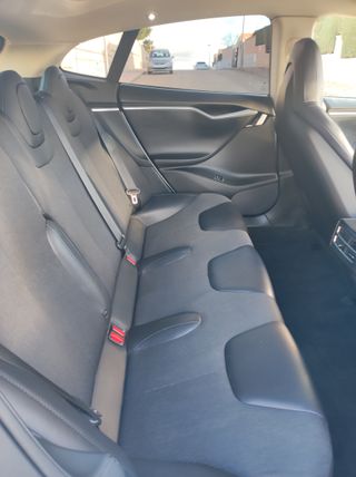 Tesla Model S 2014 85
