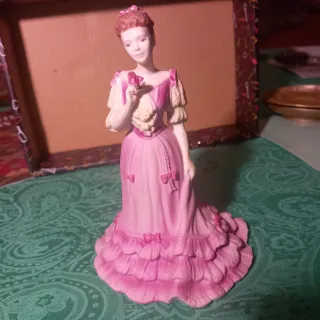 Coppia statuine porcellana donna