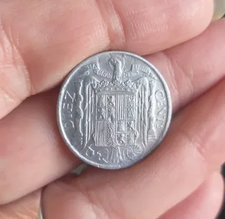 Moneda 10 céntimos 1953.