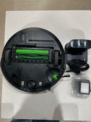 Aspirador robot Roomba i5 en buen estado.