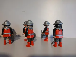 7 Playmobil guerrero dragón rojo hacha