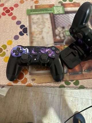 Mando PS4 DualShock 4 Negro y Morado