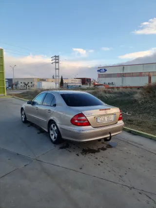 Mercedes-Benz Clase E 2005