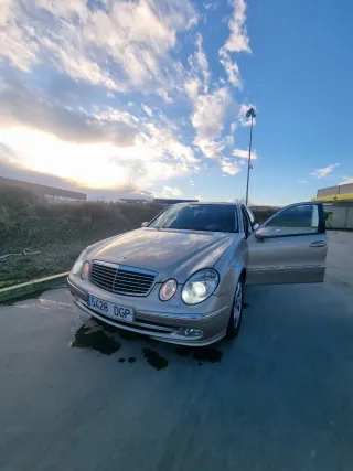 Mercedes-Benz Clase E 2005