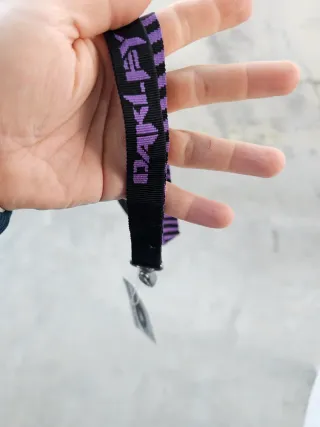 Chaveiro Oakley Lanyard Black/Purple Original.