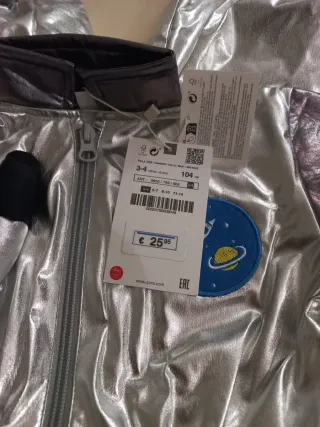 Costume da astronauta argentato