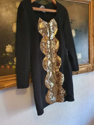 Vestido fiesta negro lentejuelas doradas