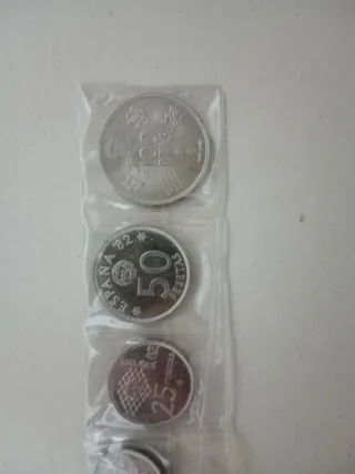 Monedas Mundo 82