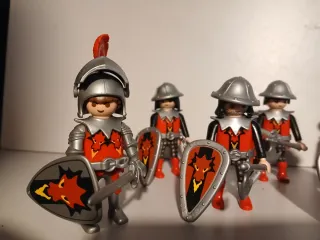 8 Playmobil Guerrero Dragón Rojo Hacha