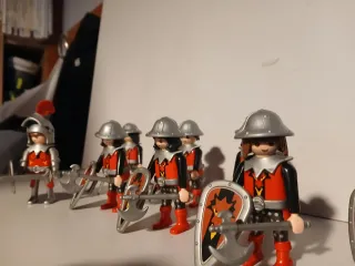 8 Playmobil Guerrero Dragón Rojo Hacha