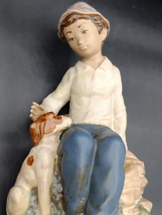 Figura porcelana Nao de Lladro Niño y Perro