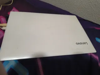 Lenovo Portátil i7-7500U 12GB RAM blaanco