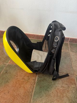 Mochila transportín para gato con visión