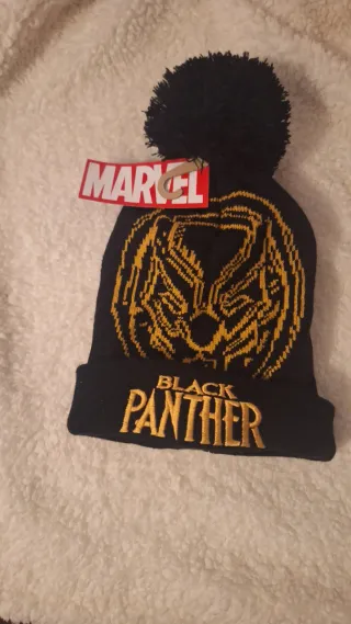 Gorro Marvel Black Panther Negro y Dorado