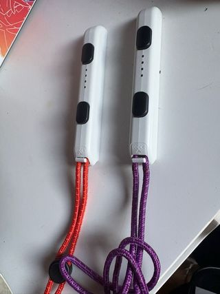 Nintendo Switch Edición Pokémon Morado/Rojo