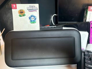 Nintendo Switch Edición Pokémon Morado/Rojo