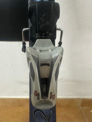 Equipo completo esquí: esquís, botas y bastones