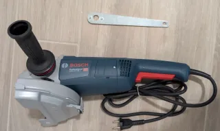 Smerigliatrice Bosch GWS 22-230 J